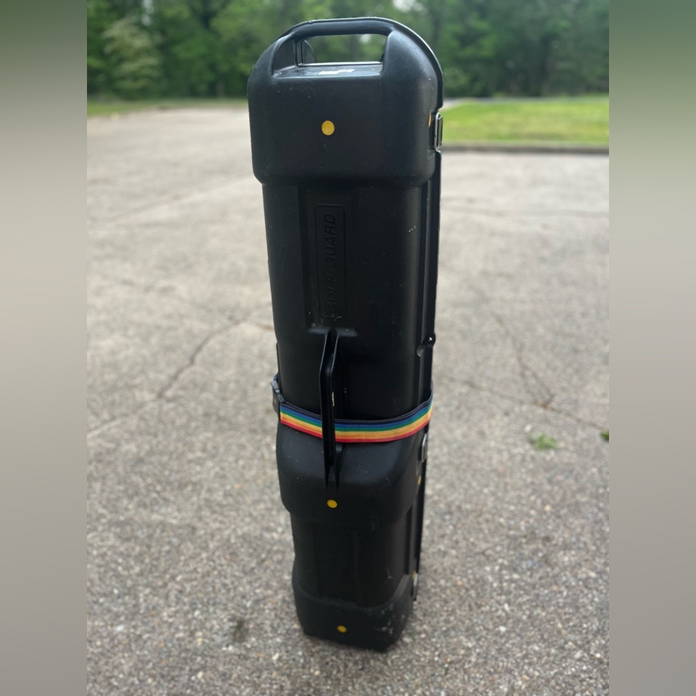Golf Guard Travel Hard Case With Strap
*GUC*